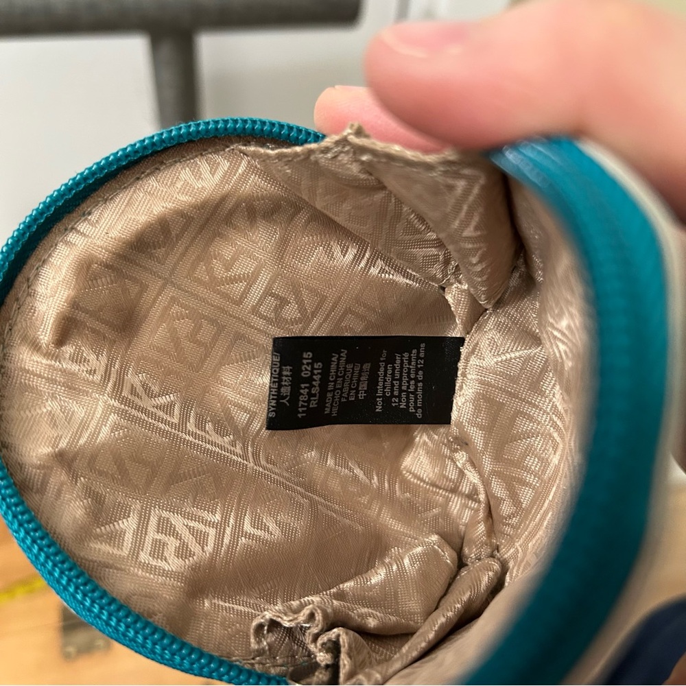 Relic: Beach Ball Coin/Keychain Purse - Picture 6 of 6